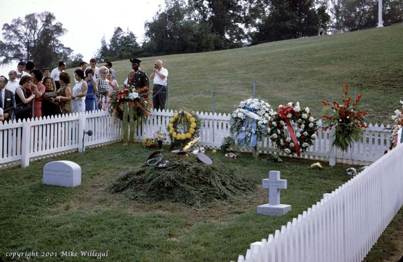 JFK's Grave in 1964